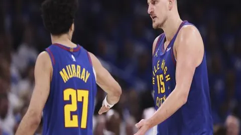 意媒：坎比亚索与路易斯分头独立锻炼