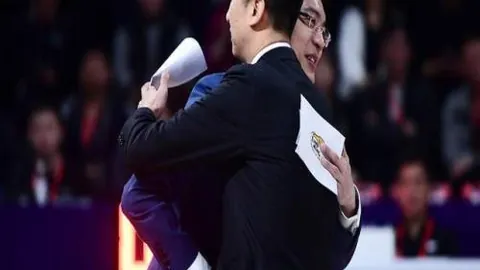 曼联球员场表现不佳，希勒指出缺乏斗志